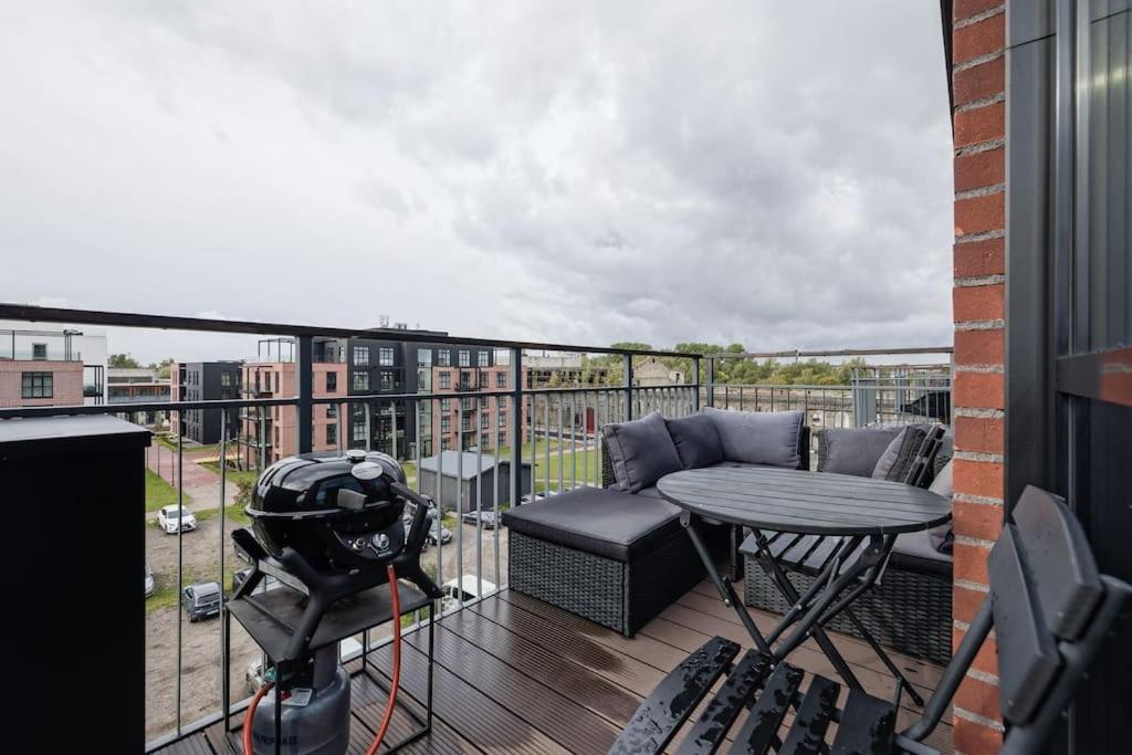 102sqm Exclusive Loft In Trendy Noblessner Apartment Tallinn
